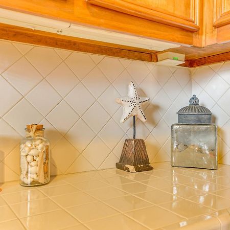 Coastal Galveston Studio About 1 Mi To Beach! Bagian luar foto