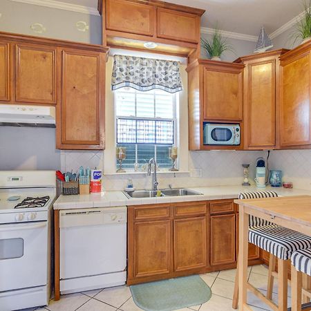 Coastal Galveston Studio About 1 Mi To Beach! Bagian luar foto