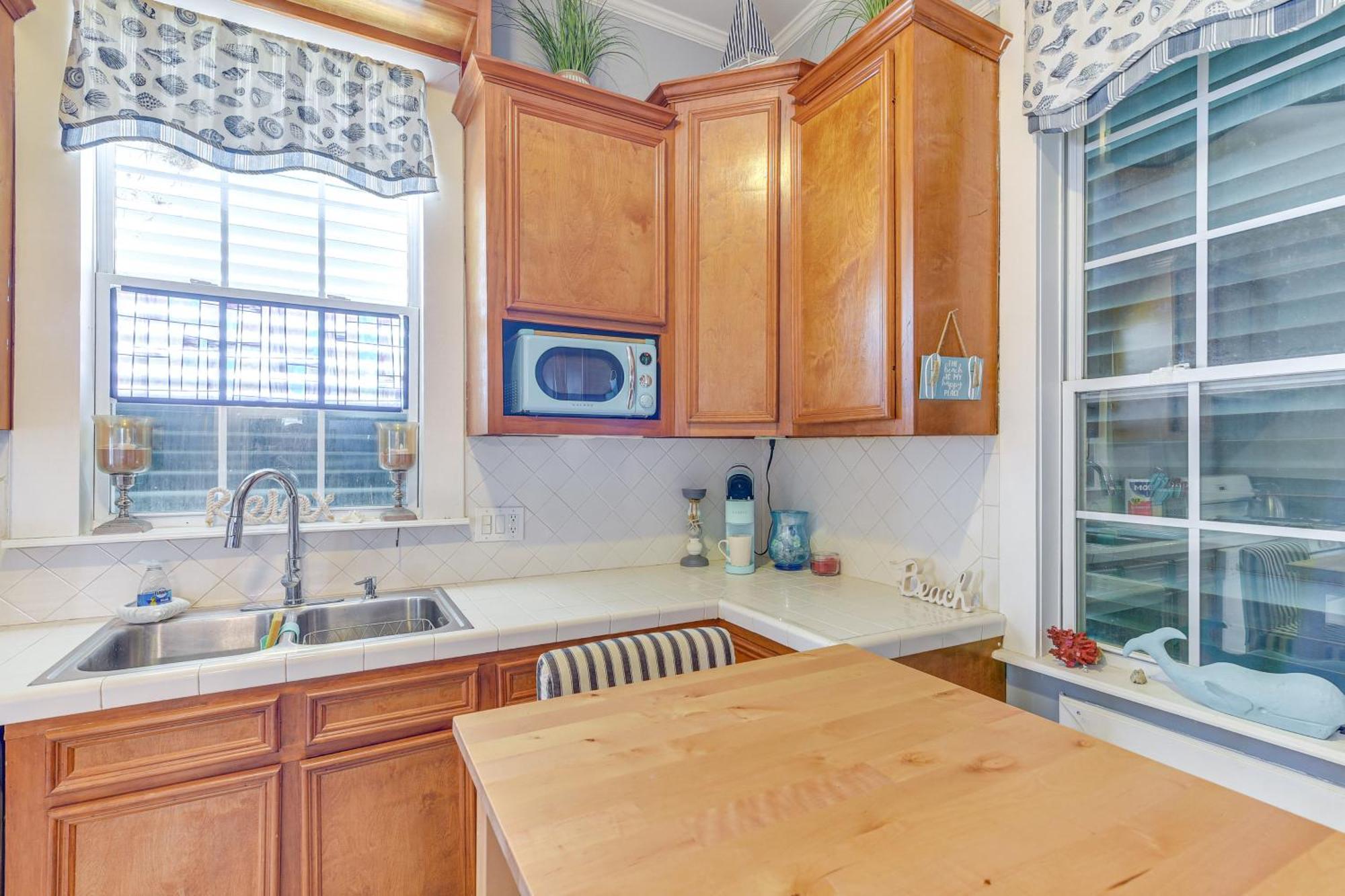 Coastal Galveston Studio About 1 Mi To Beach! Bagian luar foto