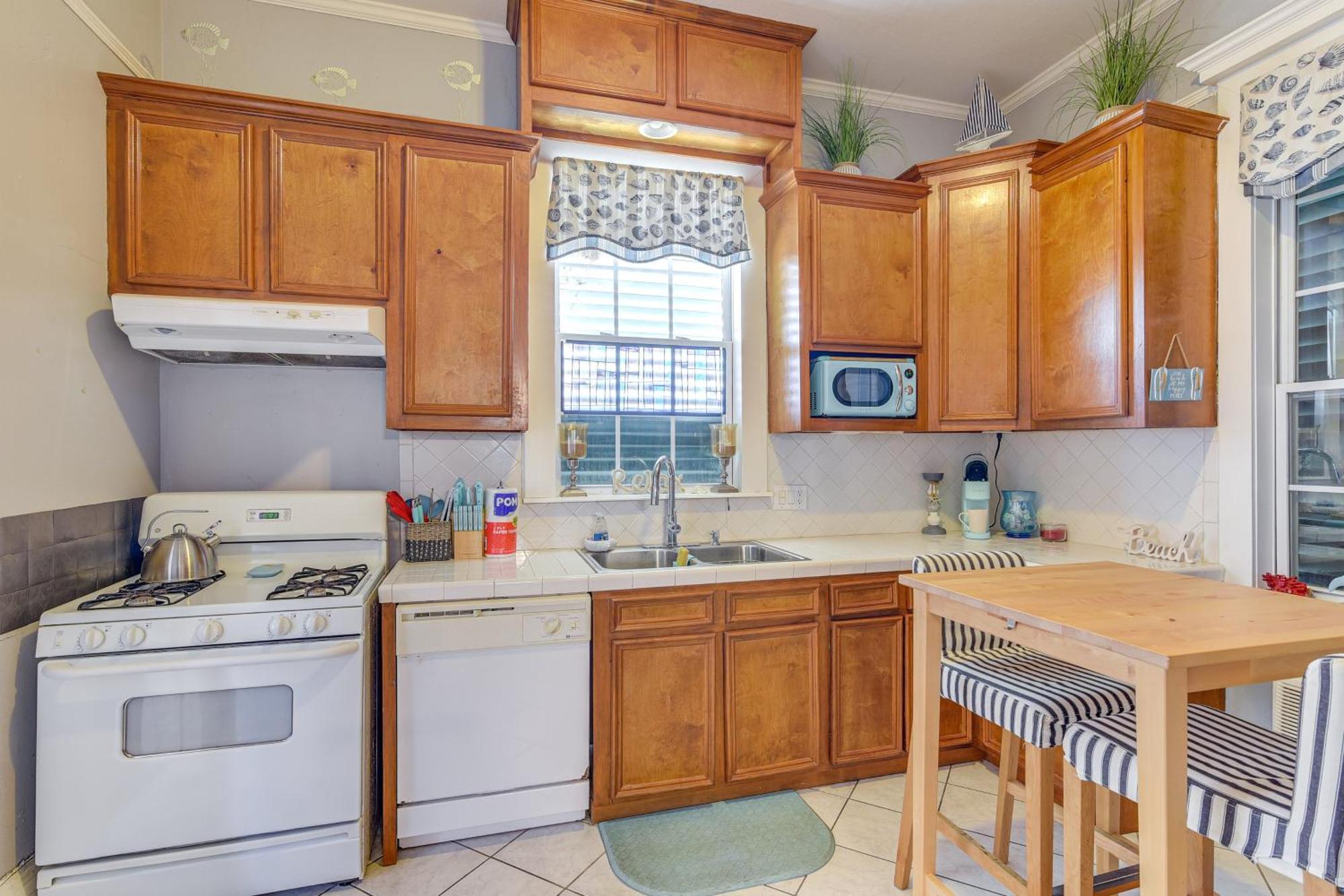 Coastal Galveston Studio About 1 Mi To Beach! Bagian luar foto