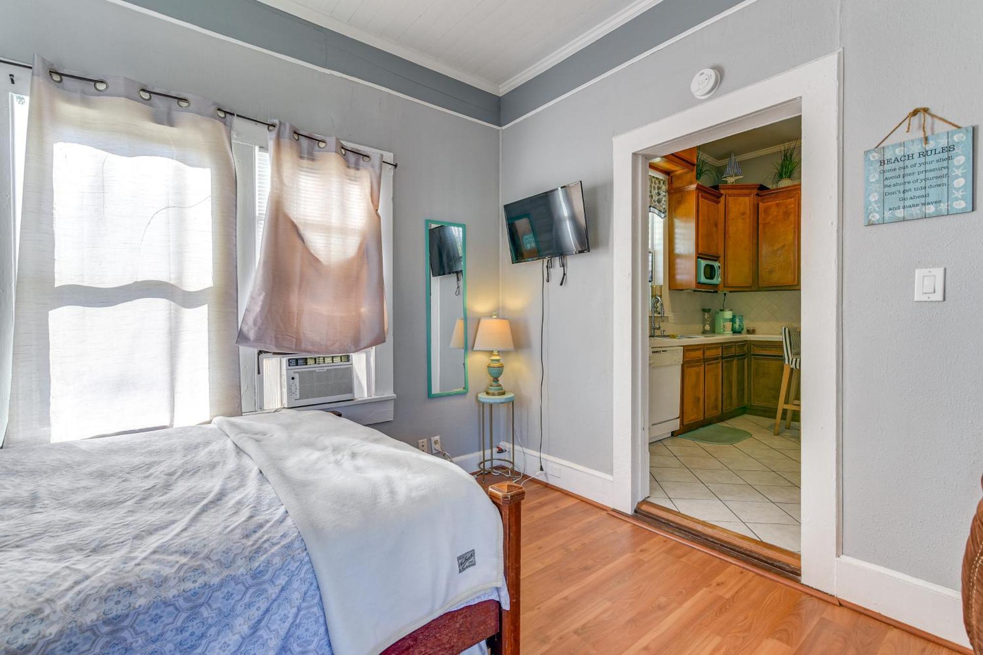 Coastal Galveston Studio About 1 Mi To Beach! Bagian luar foto