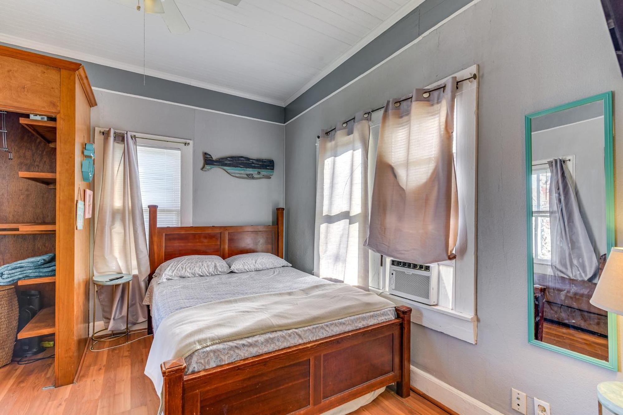 Coastal Galveston Studio About 1 Mi To Beach! Bagian luar foto